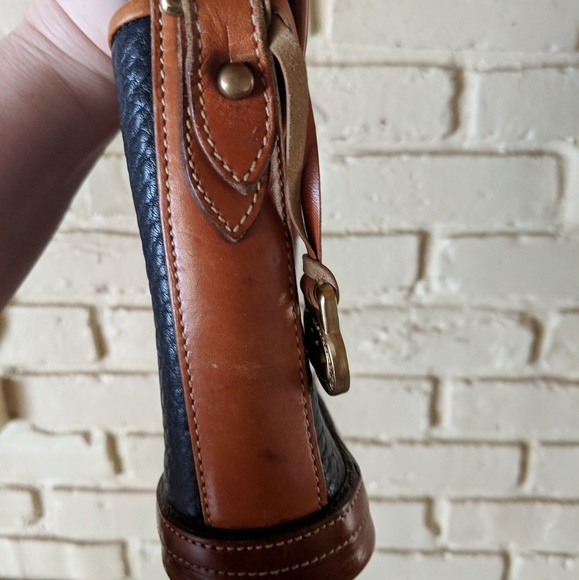 Dooney & Bourke Crossbody Purse Bag - Picture 5 of 6